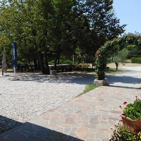 아파트 Agriturismo Hermada *